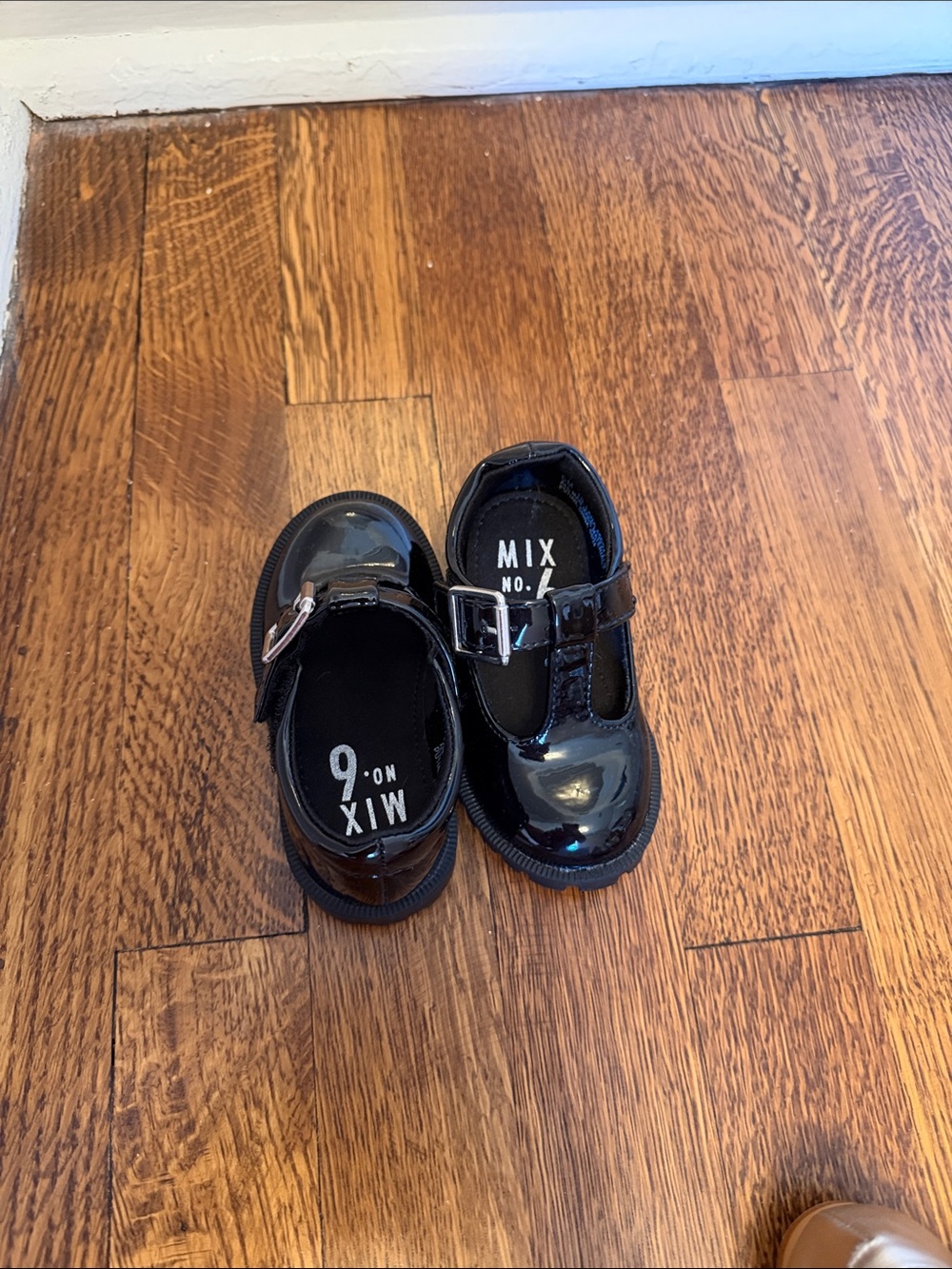 Mix No. 6 Girls' Black Patent T-Strap Mary Janes. Brand new with tags!!!